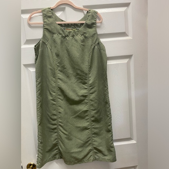 Ladies sleeveless dress - Picture 1 of 3